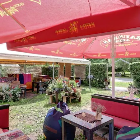 Braslu Maja Homestay *