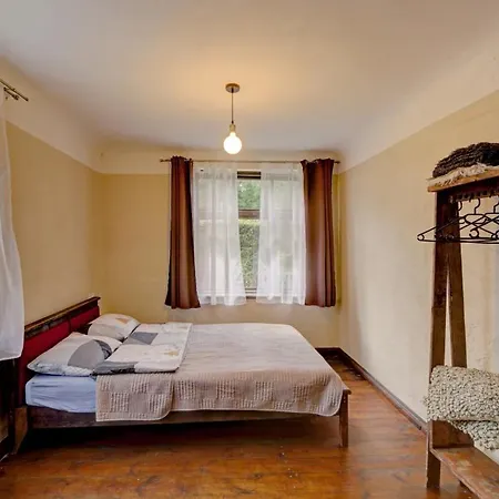 Braslu Maja Homestay